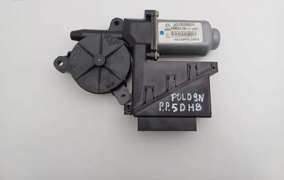 Volkswagen Polo IV 9N3 Front door window regulator motor 6Q2959801A