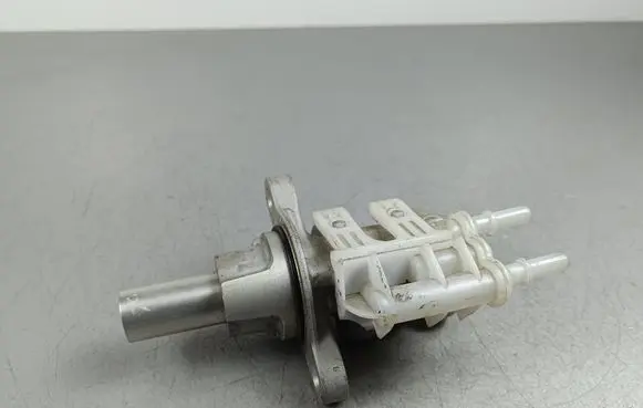 Jeep Renegade Master brake cylinder W58498