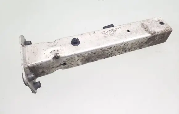 Audi A8 S8 D4 4H Front bumper mounting bracket 4H0806064E