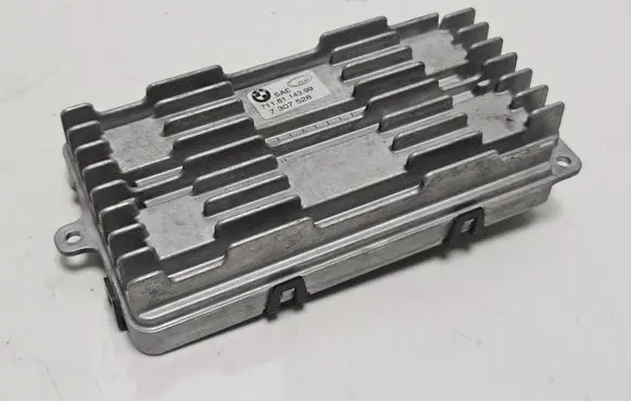BMW M6 Headlight ballast module Xenon 7307528 7118114399 53377837