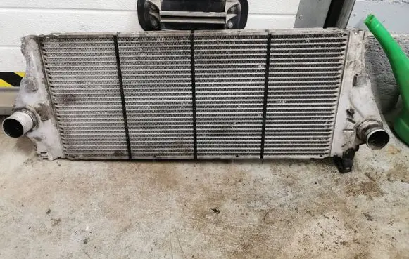 Renault Laguna II Intercooler radiator 8200008761C A5328 0085681