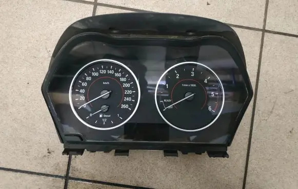 BMW 1 F20 F21 Speedometer (instrument cluster) 62109277554 17649411