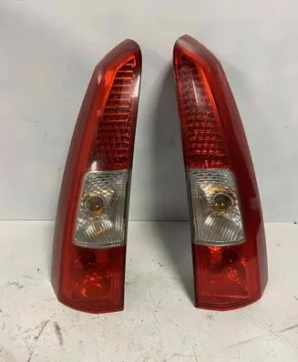 Volvo V70 Rear/tail lights 160986 160985