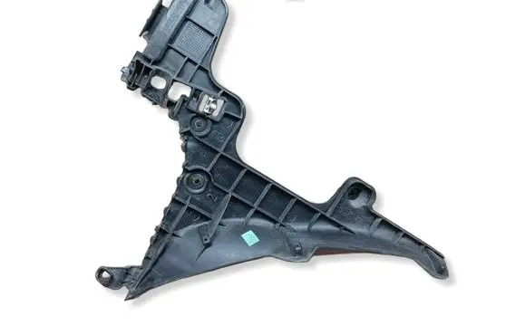 Audi A3 S3 8P Bumper support mounting bracket corner 8P7807377A