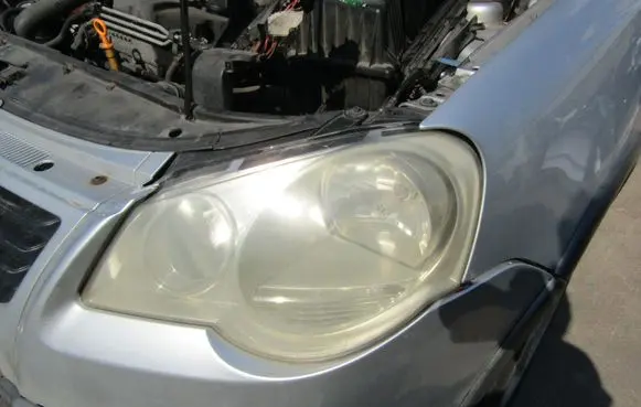 Volkswagen Polo IV 9N3 Headlight/headlamp 