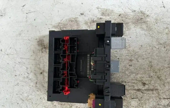 Volkswagen PASSAT B6 Engine control unit/module 3C0937049A