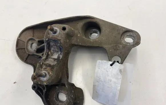 Audi A6 S6 C6 4F Engine mounting bracket 4F0199351E