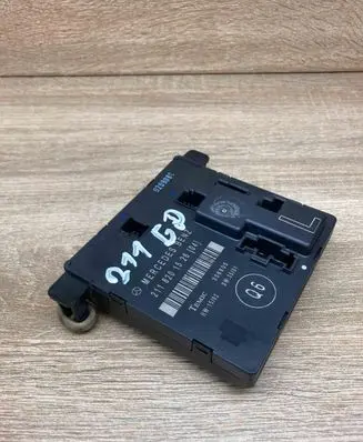 Mercedes-Benz E W211 Door control unit/module 2118201526 356805USED