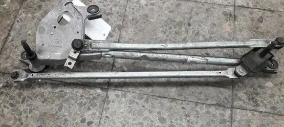 Ford Mondeo MK IV Front wiper linkage 