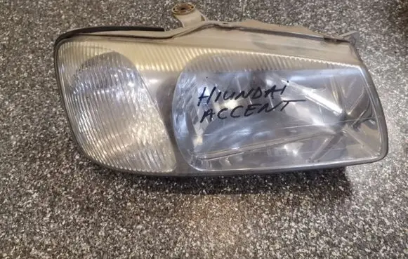 Hyundai Accent Headlight/headlamp