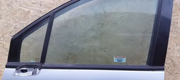 Fiat Ulysse Front door window glass four-door E243R000929