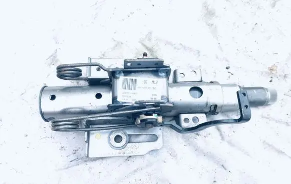 Volkswagen Golf IV Steering wheel axle 1j1419501bq