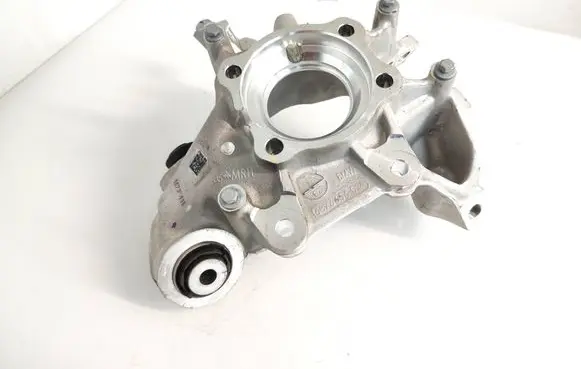 BMW X5 G05 Rear wheel hub spindle/knuckle 6876654