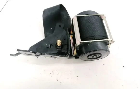 Mazda 3 I Rear seatbelt E40433009