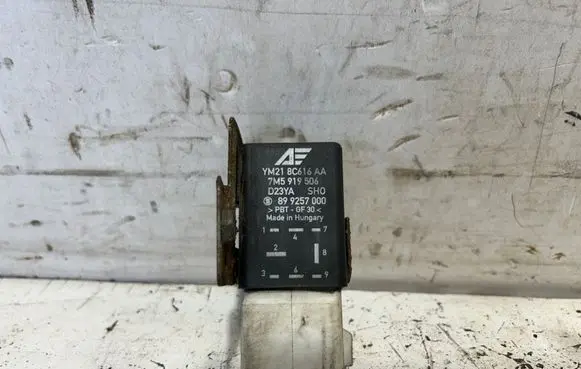 Volkswagen Sharan Glow plug pre-heat relay 7M5919506