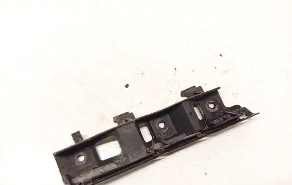 Volkswagen PASSAT B6 Front bumper mounting bracket 3C0807184