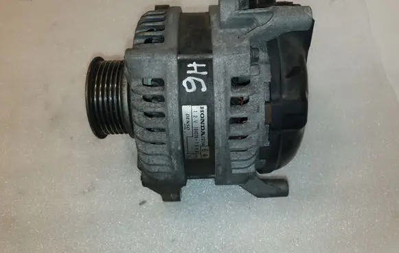 Honda CR-V Generator/alternator 1042101540
