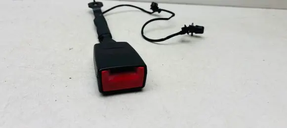Audi Q3 8U Front seatbelt buckle 8R0857755L