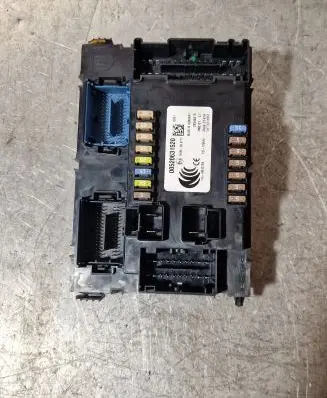 Fiat Tipo Fuse module 00520631520 28546618 116RI000777