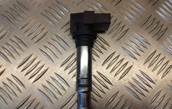 High voltage ignition coil
