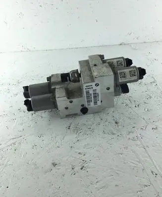 BMW X5 F15 Active stabilizer control/valve assembly 6794578