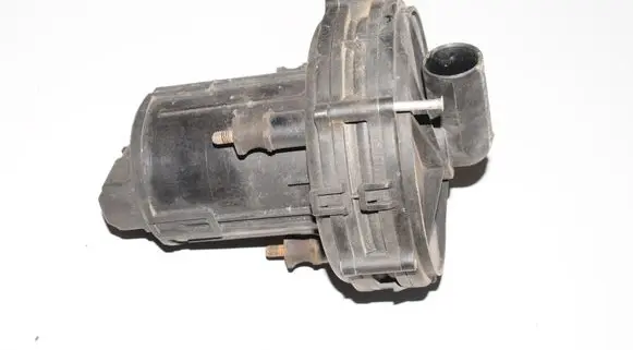BMW X5 E53 Secondary air pump 1437910