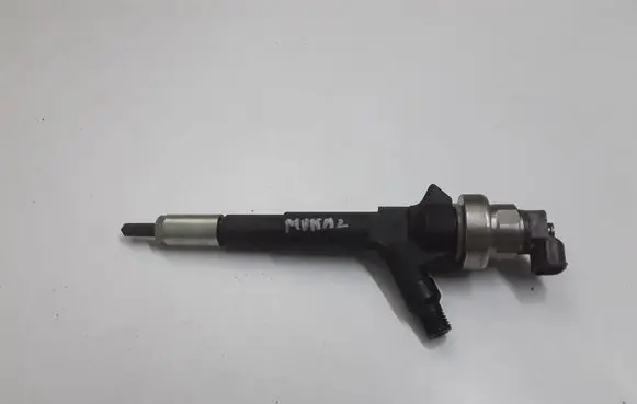 Opel Mokka Fuel injector 55567729