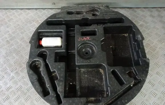 Nissan Juke I F15 Trunk/boot floor carpet liner 
