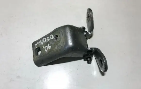 Ford Mondeo Mk III Rear door lower hinge 93bbf26806al 93bb-f26806-al