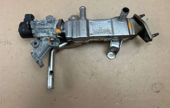 Toyota Prius (XW30) EGR valve cooler 2560137010B 2562037120