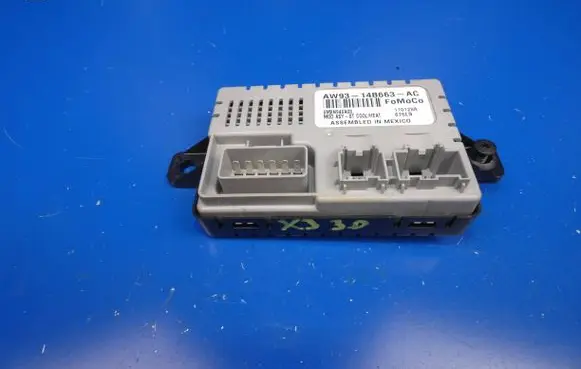 Jaguar XJ X351 Other control units/modules AW9314B663AC 110128A 6MXN940A03