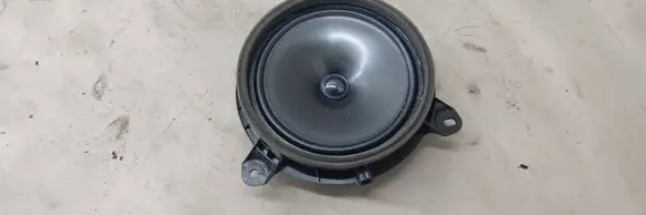 Toyota Highlander XU70 Rear door speaker