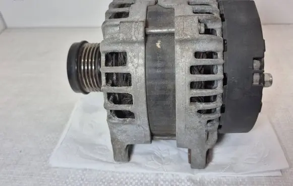Mercedes-Benz B W246 W242 Generator/alternator A0009060022 0125711030