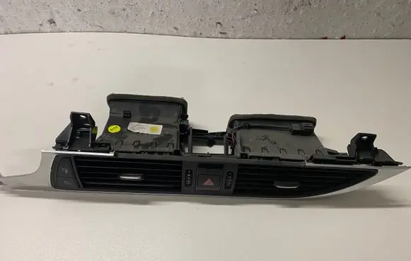 Audi A6 C7 Dash center air vent grill 4G1820951