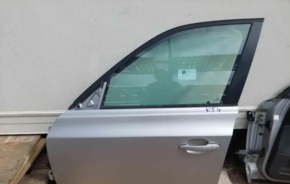 BMW X3 E83 Front door