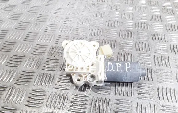 Mercedes-Benz E W211 Front door window regulator motor 0130821971 A2118203042 993627101