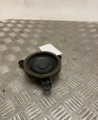 Audi A8 S8 D4 4H Front door speaker 4H0035397