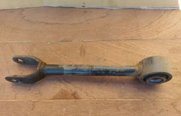 Infiniti EX Rear upper control arm/wishbone