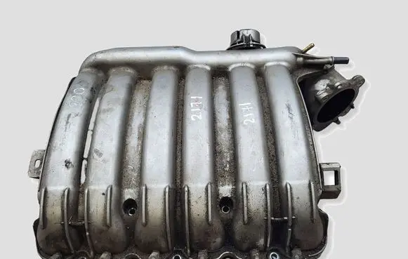 Citroen C5 Intake manifold 9630333380