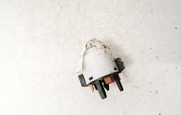 Volkswagen PASSAT B5 Ignition lock contact 4B0905849 8K704160200