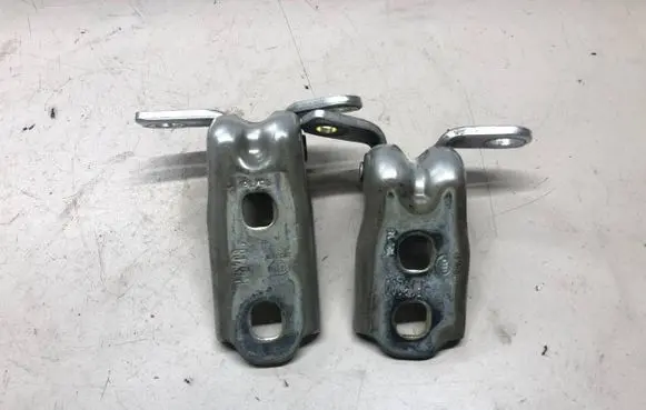 Front door hinge set