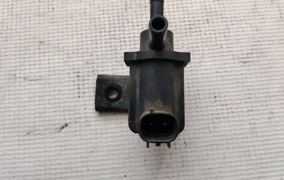 Toyota Prius (NHW20) Turbo solenoid valve 9091012259