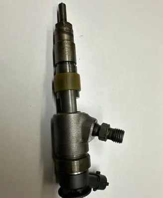 Peugeot 308 Fuel injector 0445110566