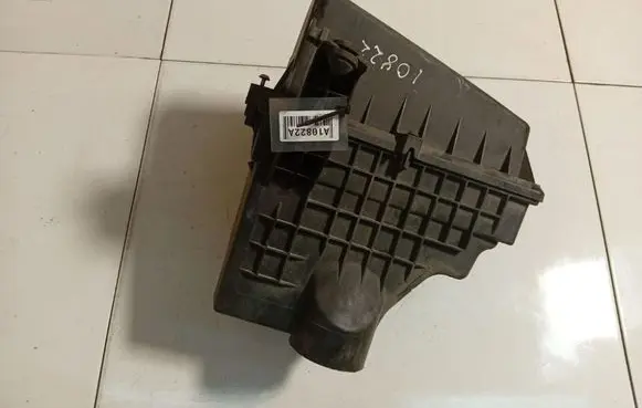 Ford Focus C-MAX Air filter box 3M519600AG