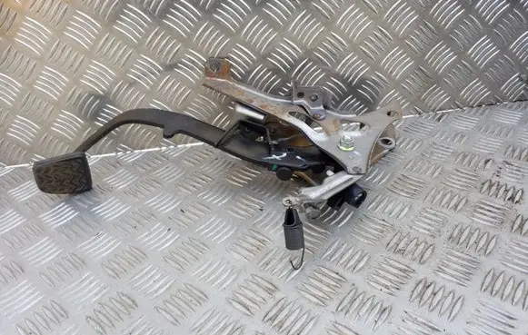 Clutch pedal