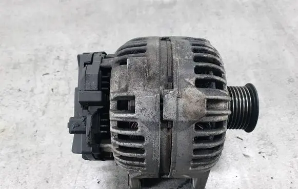 Renault Trafic II (X83) Generator/alternator 8200692868