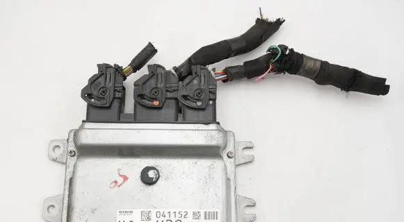 Nissan Qashqai Engine control unit/module MEC940480