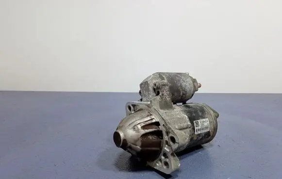 Mazda 3 II Starter motor M000T33371