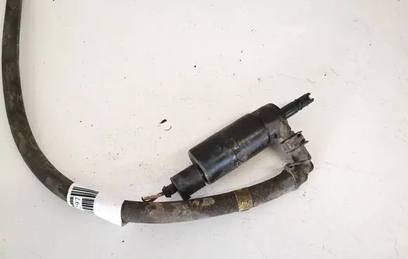 Volkswagen PASSAT B6 Headlight washer pump 