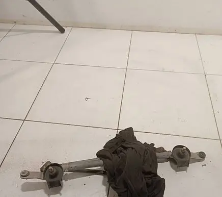 Opel Insignia B Front wiper linkage 232 879